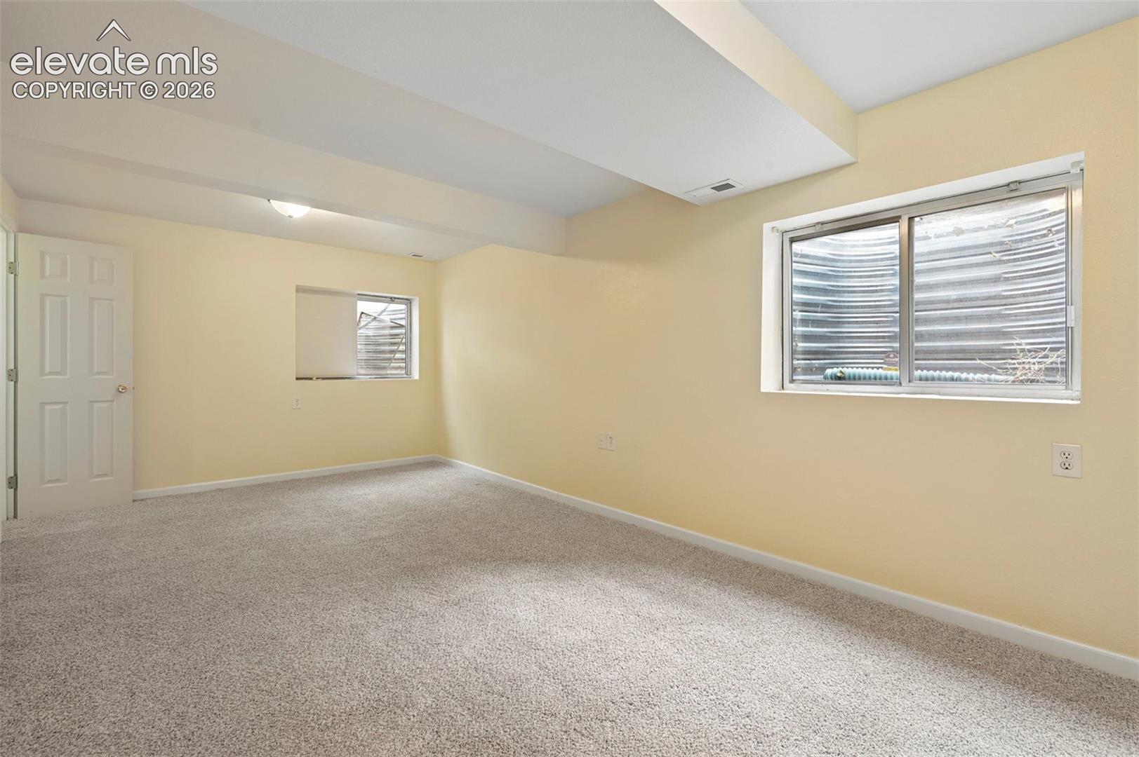 Listing photo 26 for 6382 Zermatt Drive