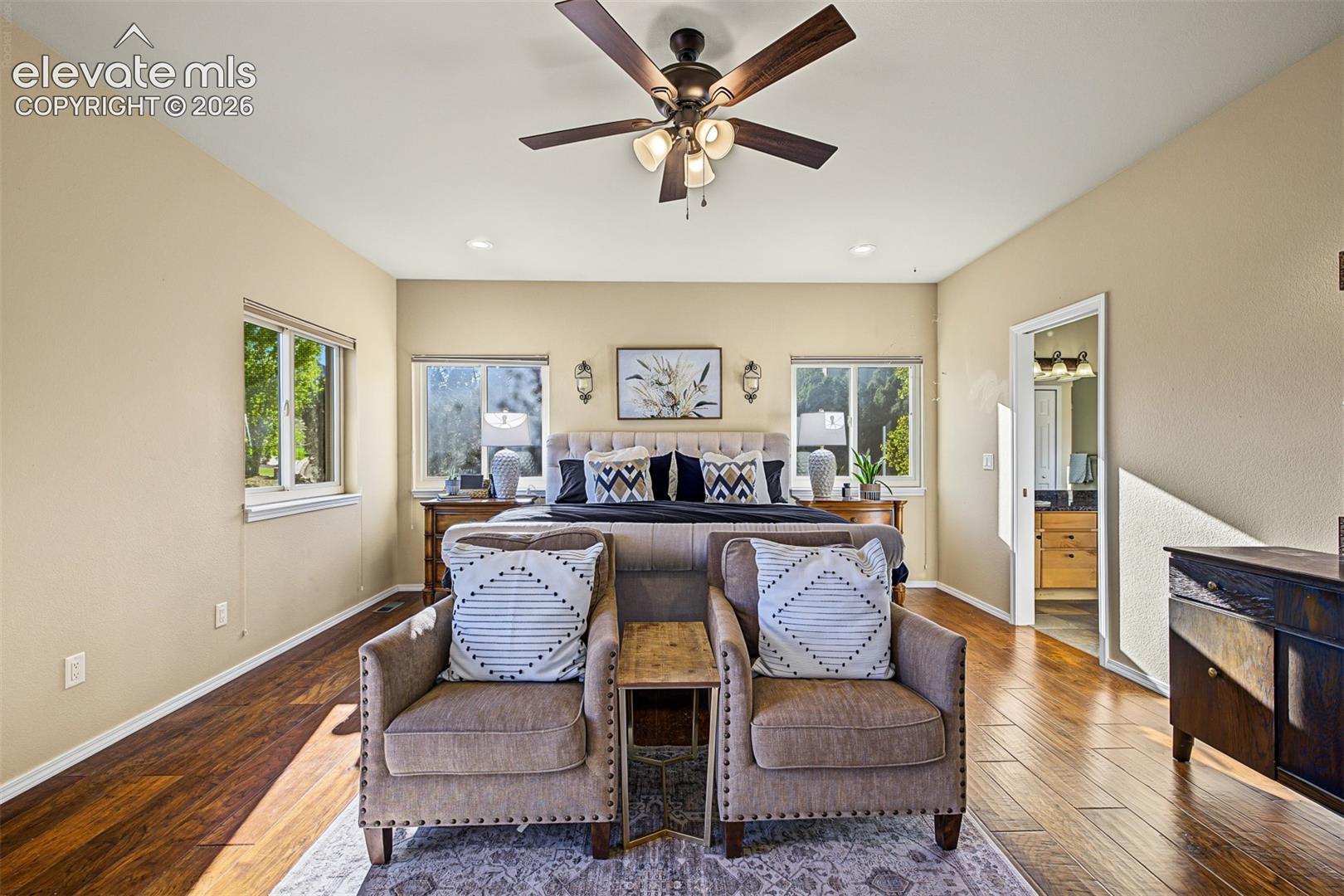 Listing photo 18 for 3530 Twisted Oak Circle