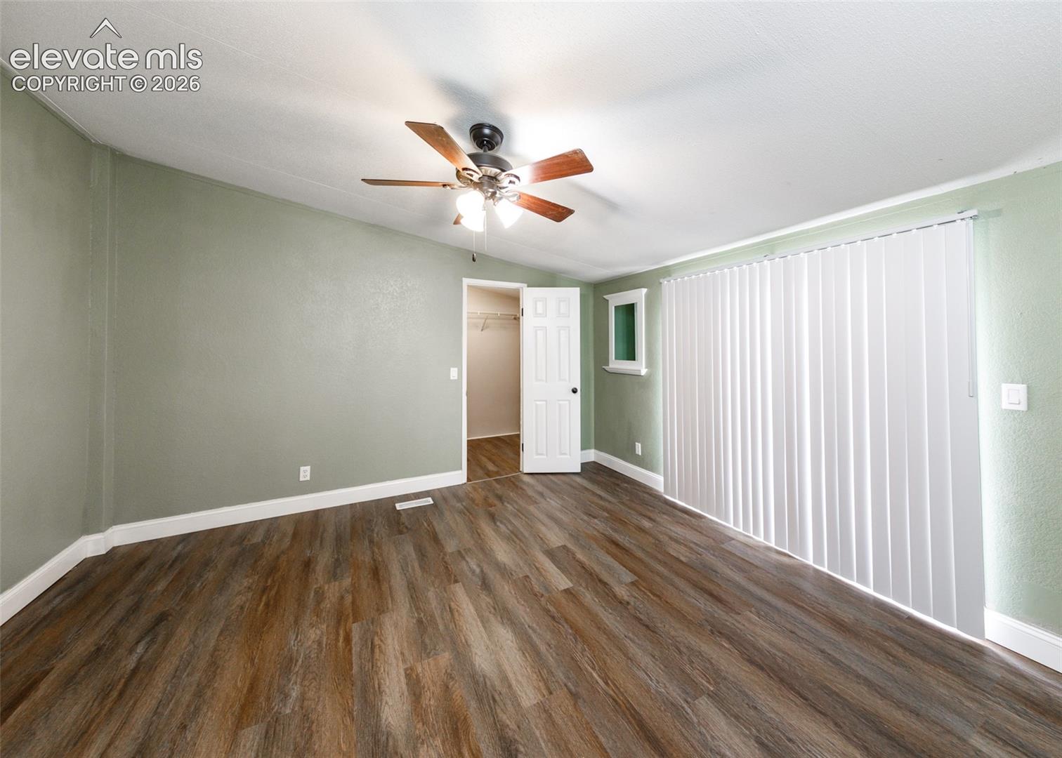 Listing photo 16 for 861 Desert Circle