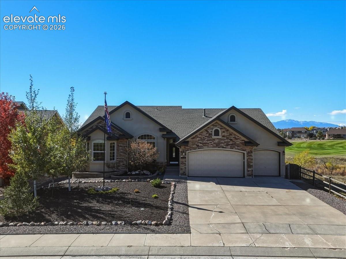 Listing photo 3 for 10862 Torreys Peak Way