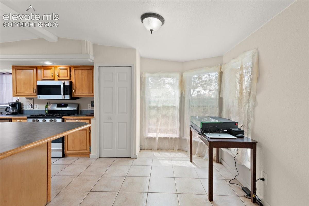Listing photo 9 for 544 N Raymont Drive