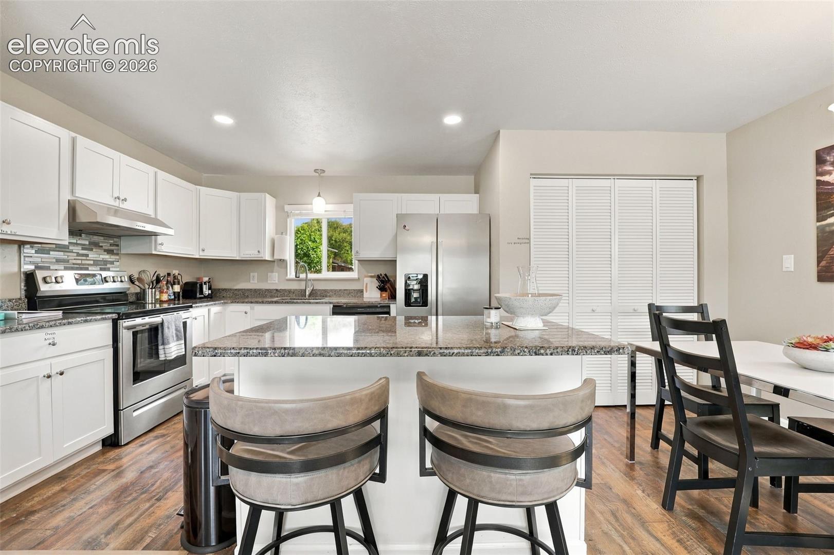 Listing photo 15 for 215 N 14th Street