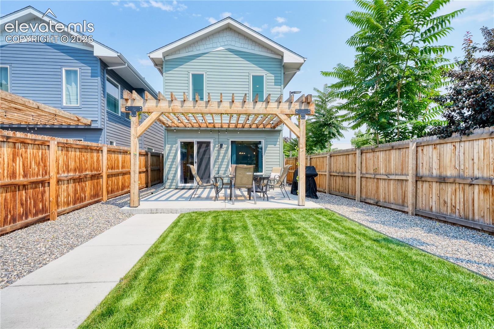 Listing photo 34 for 829 Kalamath Street