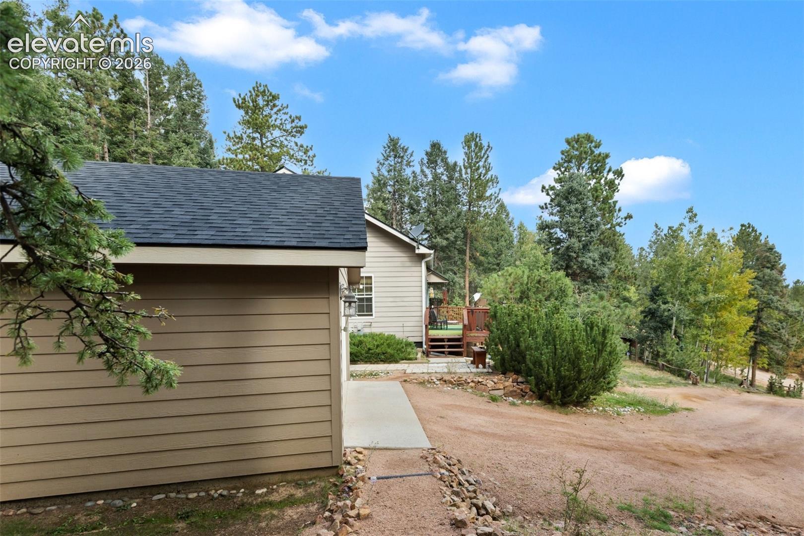 Listing photo 42 for 129 Kestrel Court