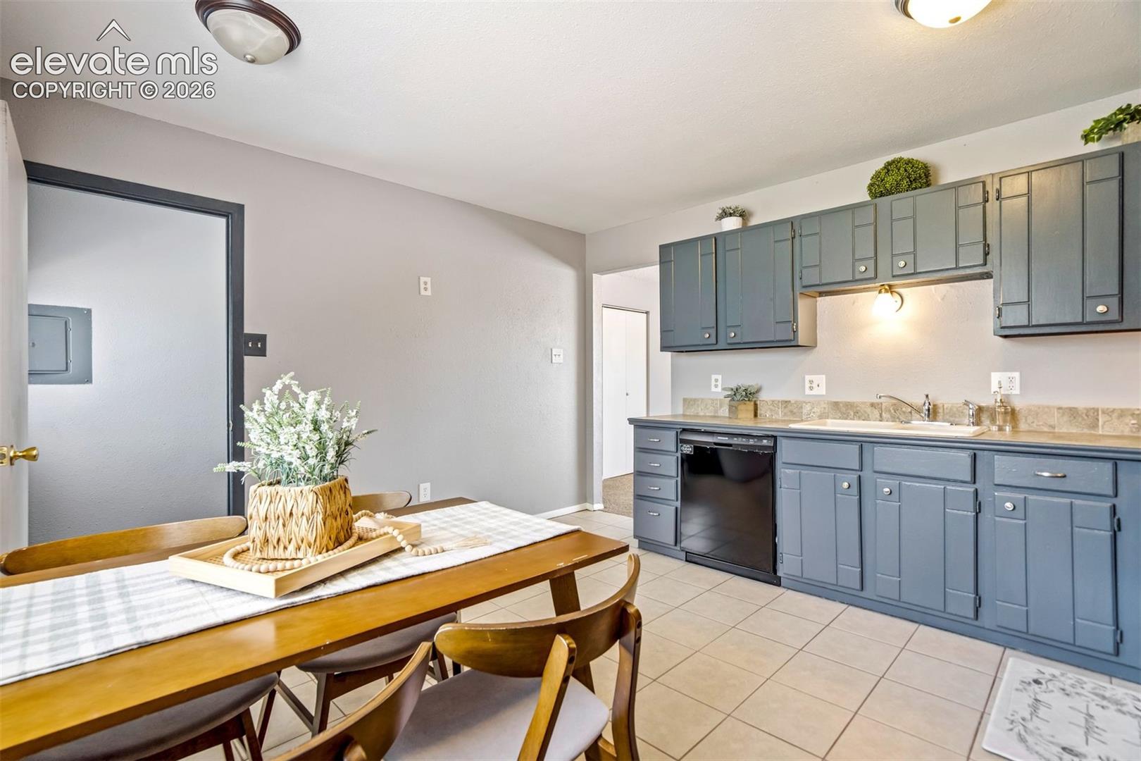 Listing photo 7 for 2408 Tucci Lane