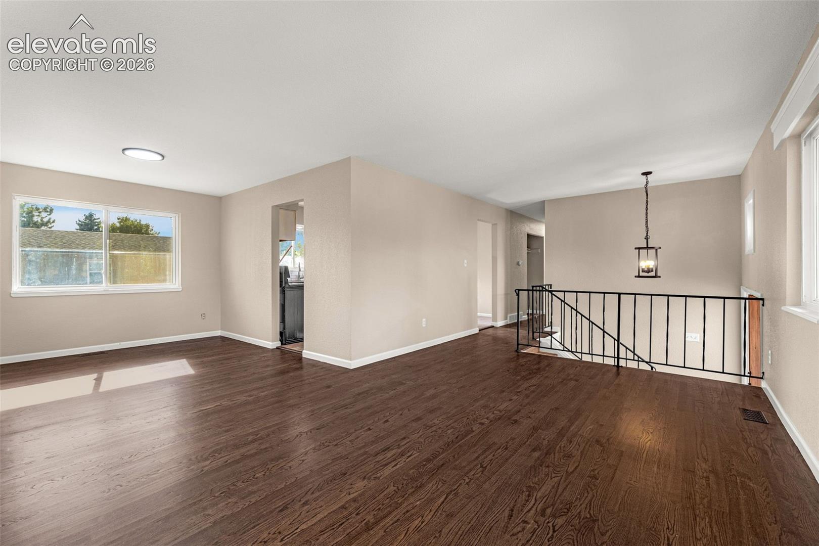 Listing photo 6 for 216 De La Vista Street