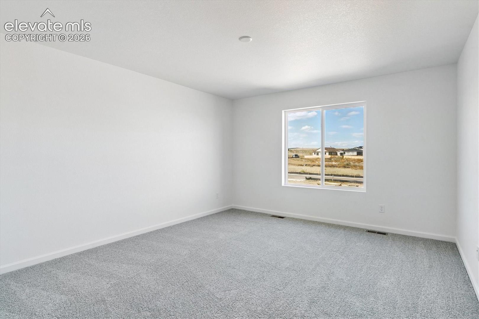 Listing photo 11 for 2513 Milano Way