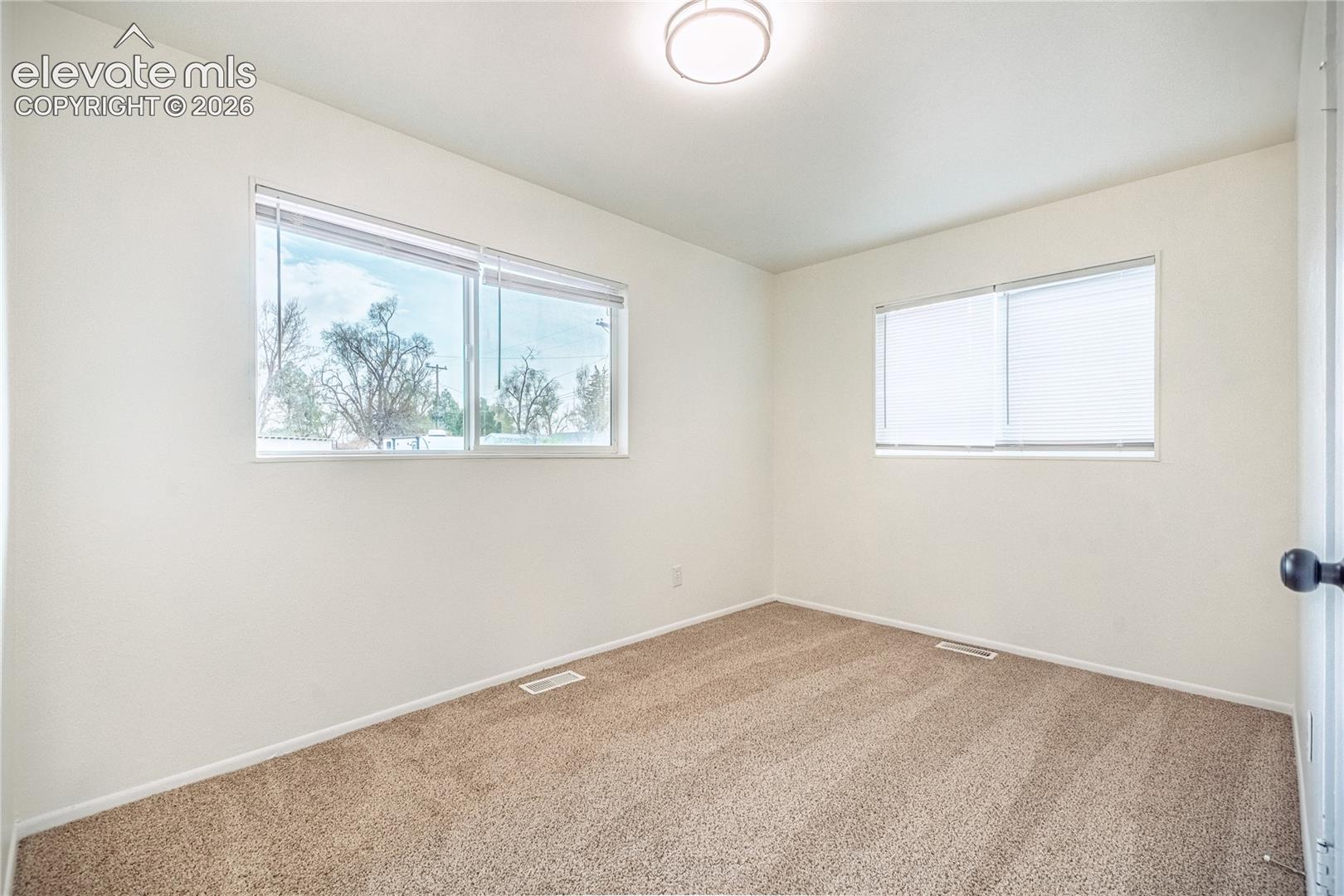 Listing photo 18 for 417 Linda Vista Drive