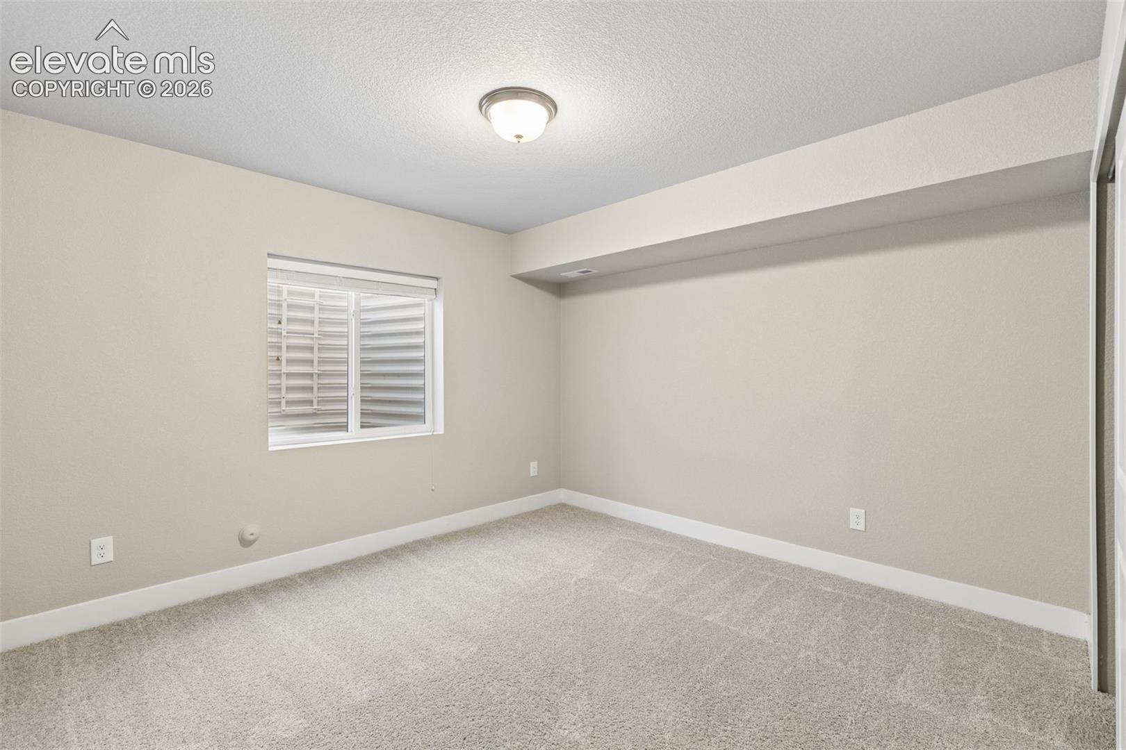 Listing photo 25 for 13107 Parkland Drive