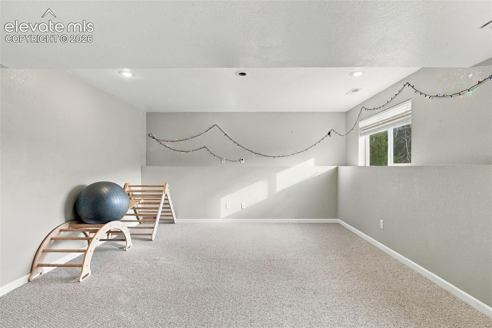 Listing photo 23 for 8451 Shadow Run Lane