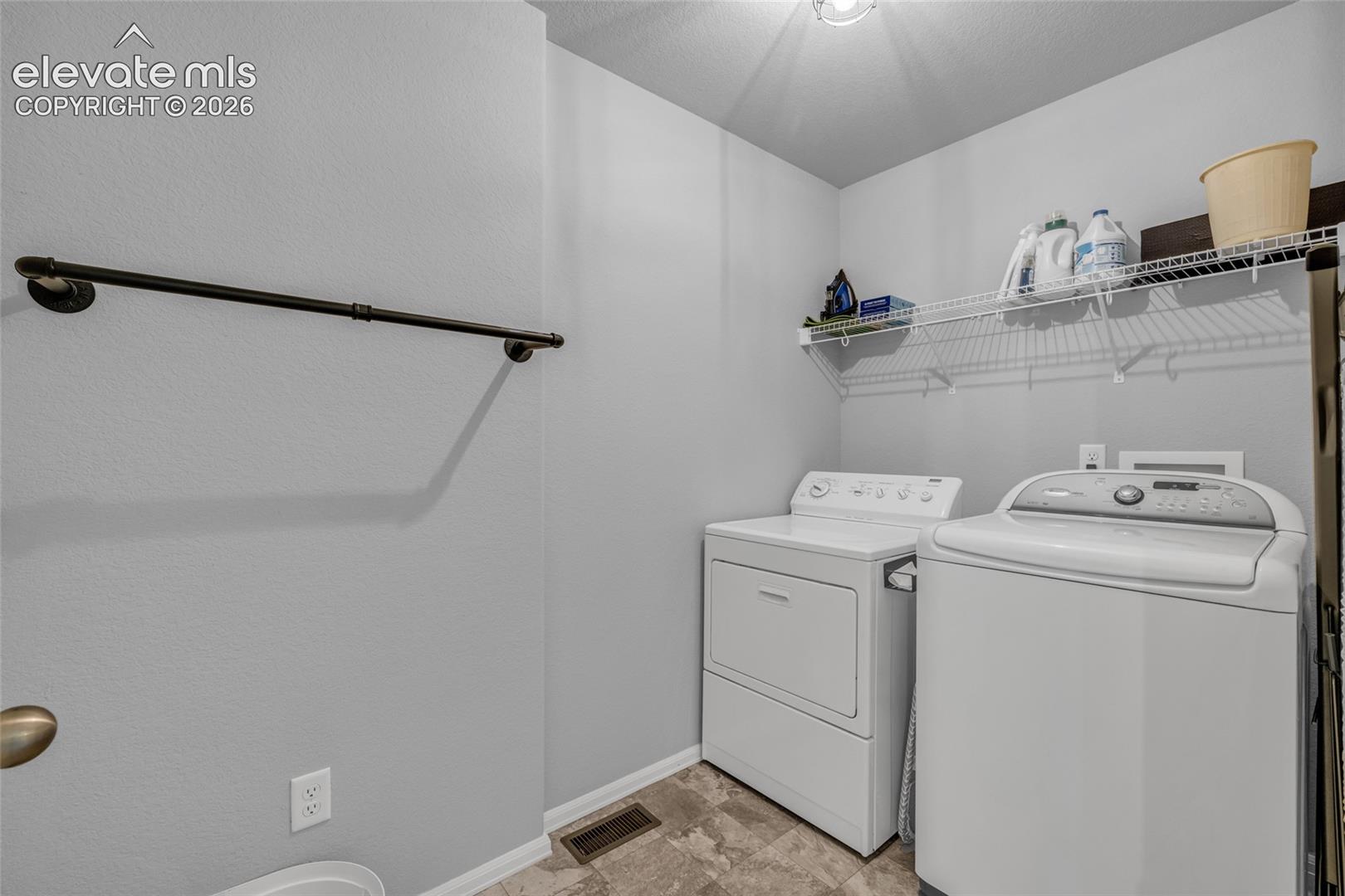 7649 Grand Fir Point, photo 17