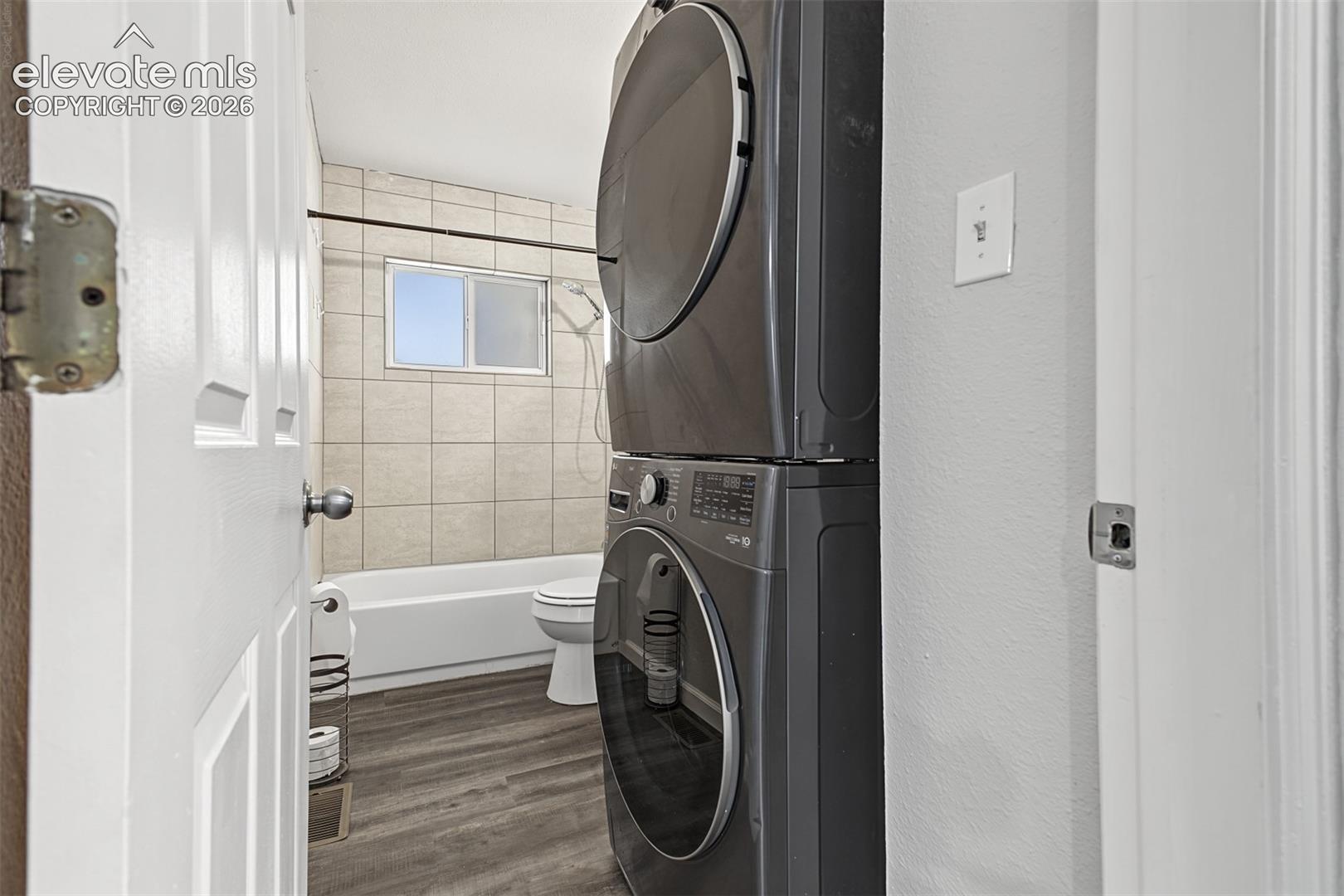 Listing photo 26 for 1612 Widefield Drive