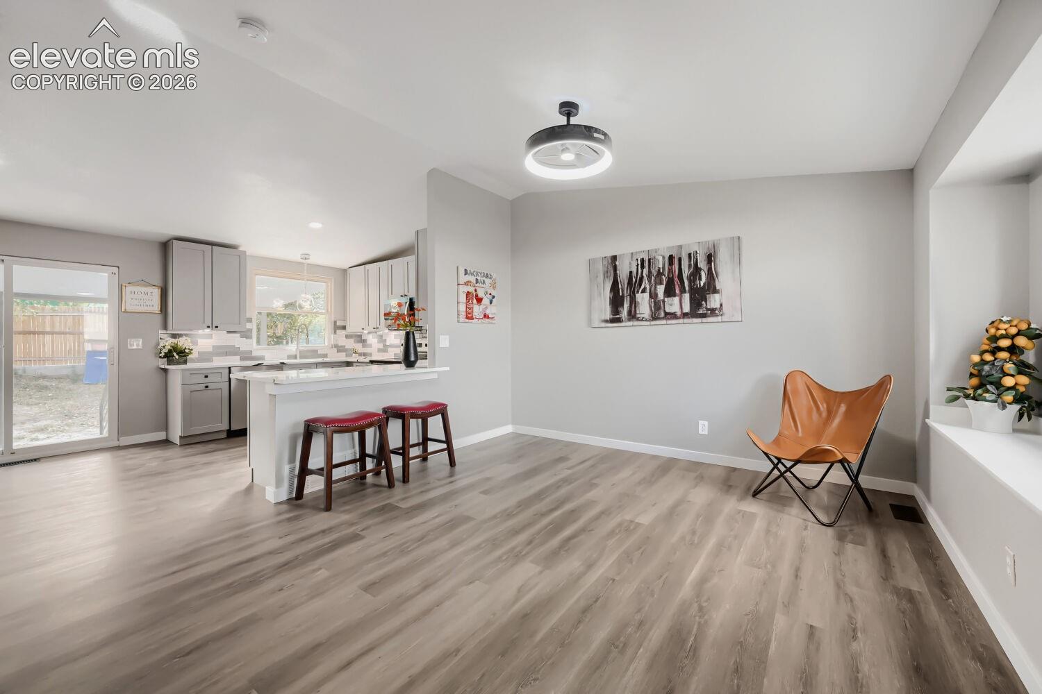 Listing photo 6 for 4506 Lancaster Drive