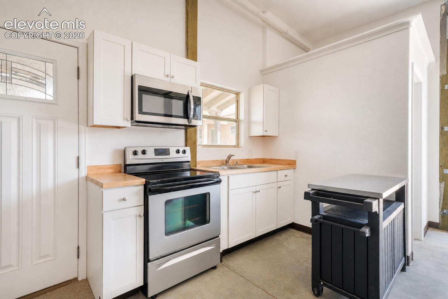 Listing photo 32 for 83 S Golfwood Drive