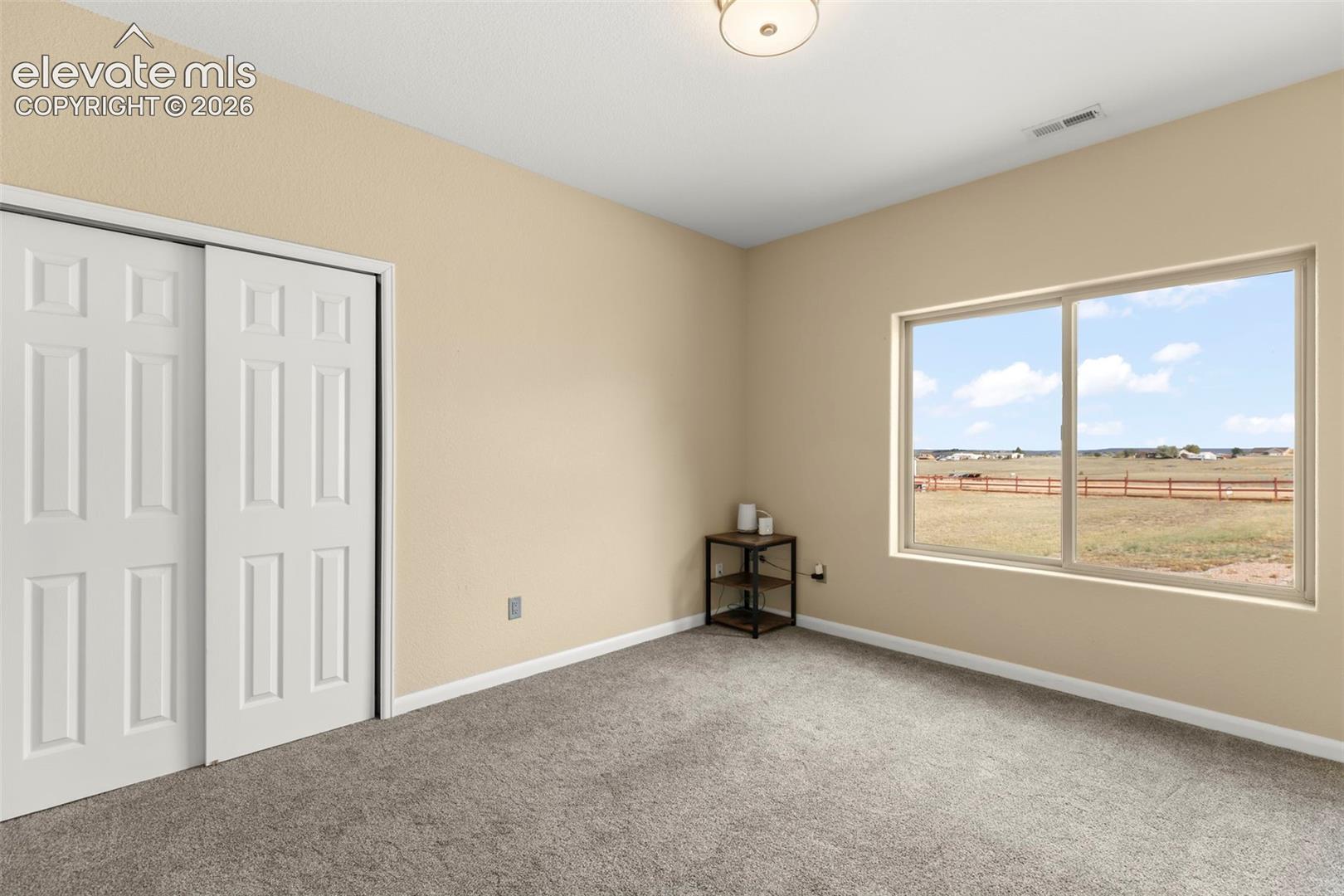 Listing photo 12 for 3140 Hoofprint Road