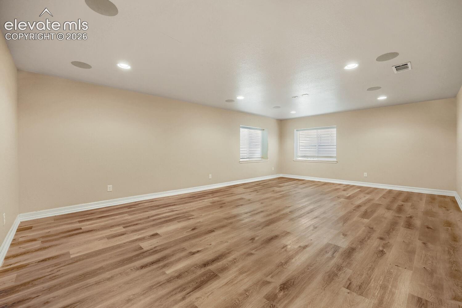 Listing photo 12 for 7917 Mount Huron Trail