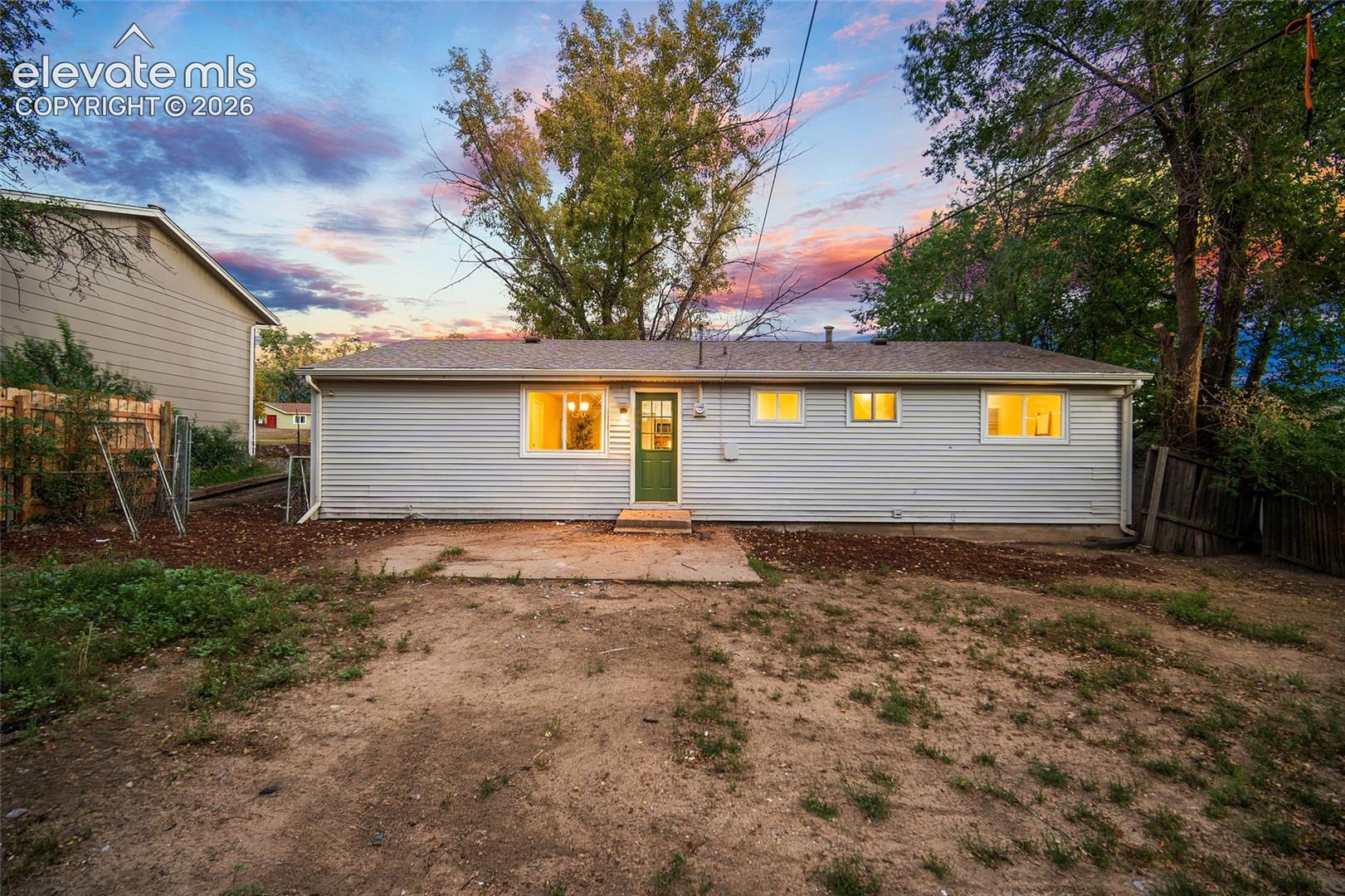 Listing photo 29 for 3928 E Pikes Peak Avenue