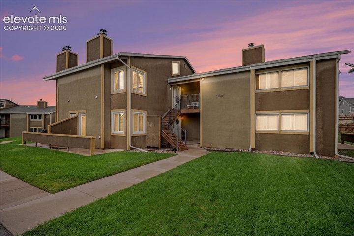 1050 Magic Lamp Way E — listing photo