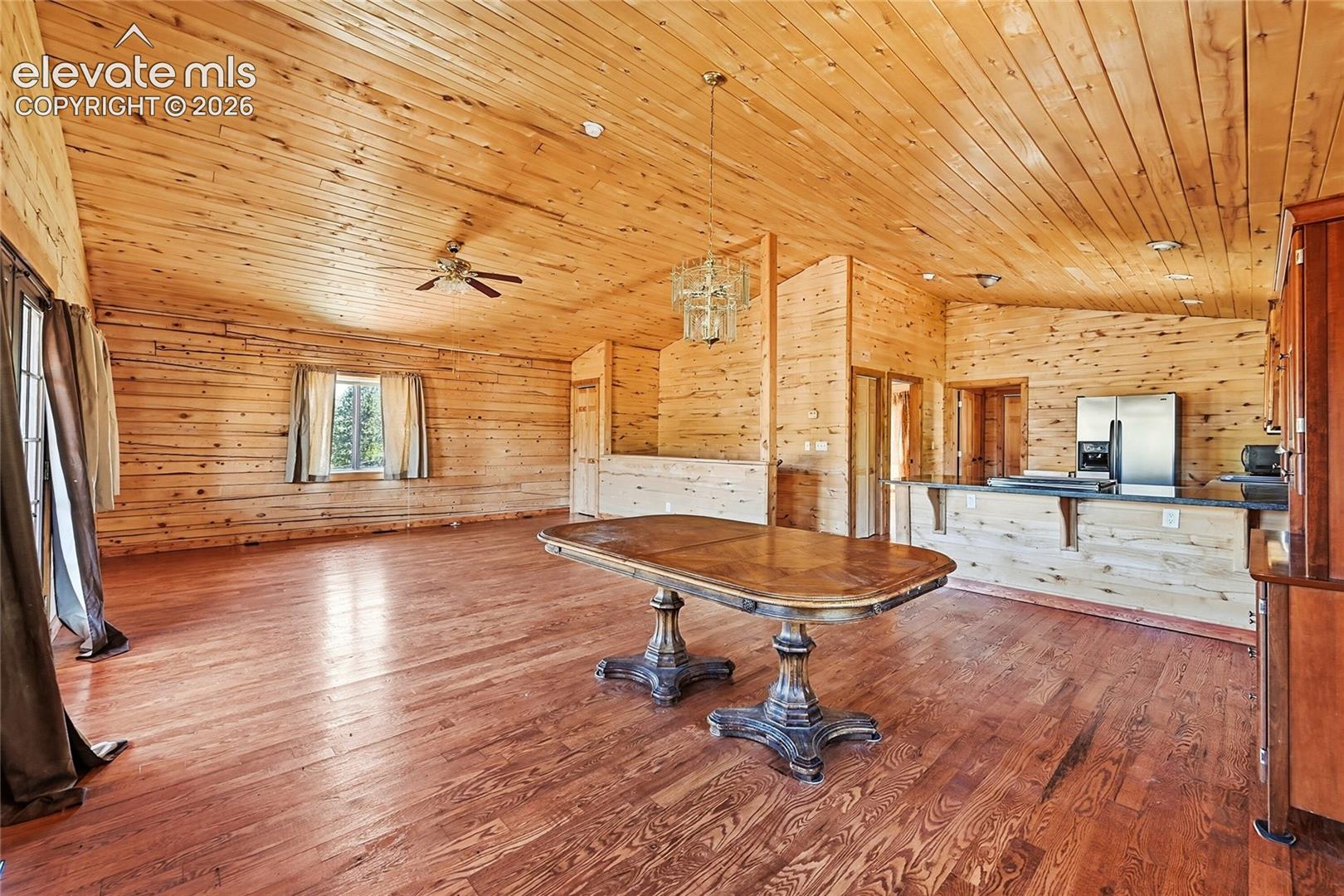 Listing photo 18 for 927 Stonehenge Drive