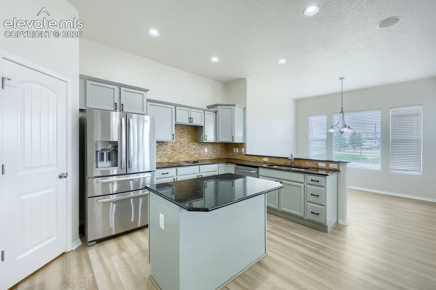Listing photo 12 for 10967 Klondike Drive