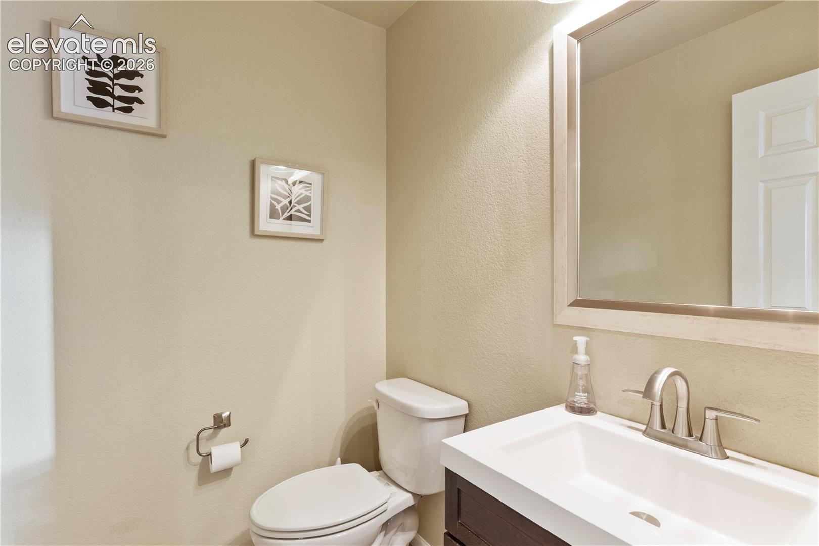 Listing photo 19 for 7886 Wagonwood Place