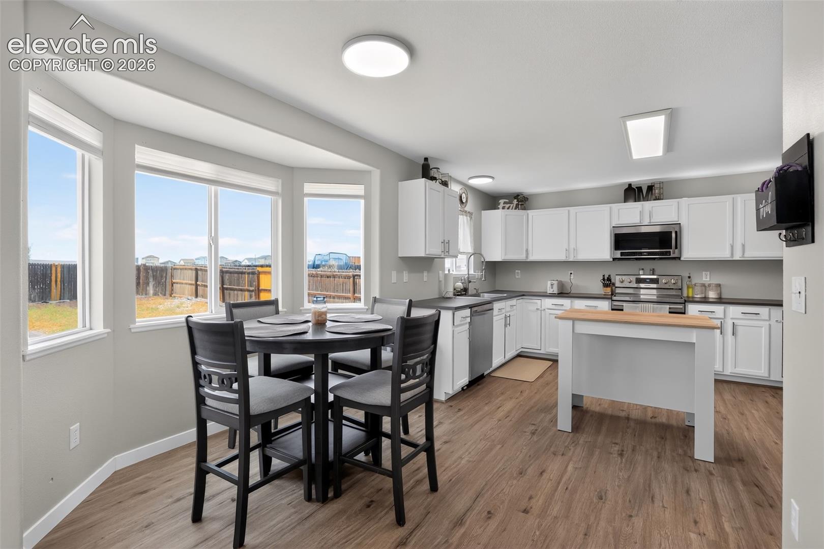 Listing photo 12 for 11216 Berry Farm Road