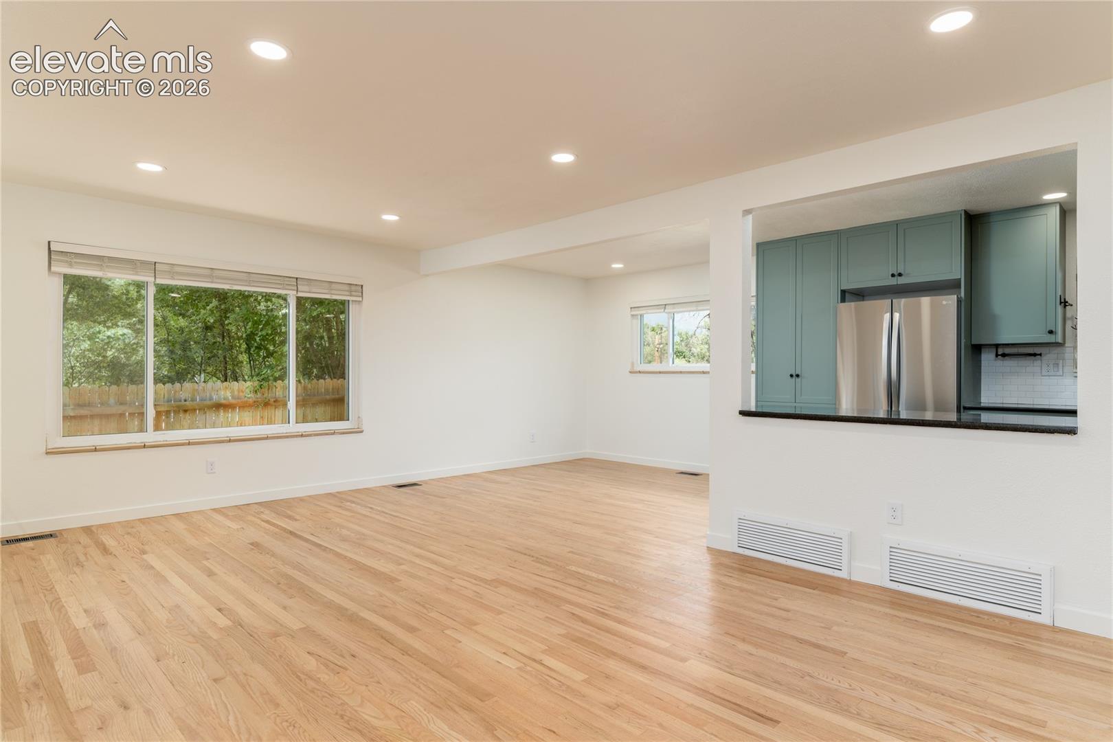 702 Leta Drive, photo 10