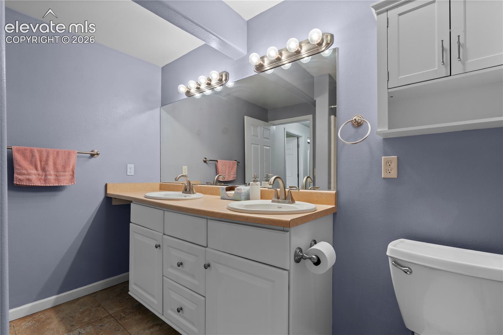Listing photo 19 for 850 Forest Edge Road A