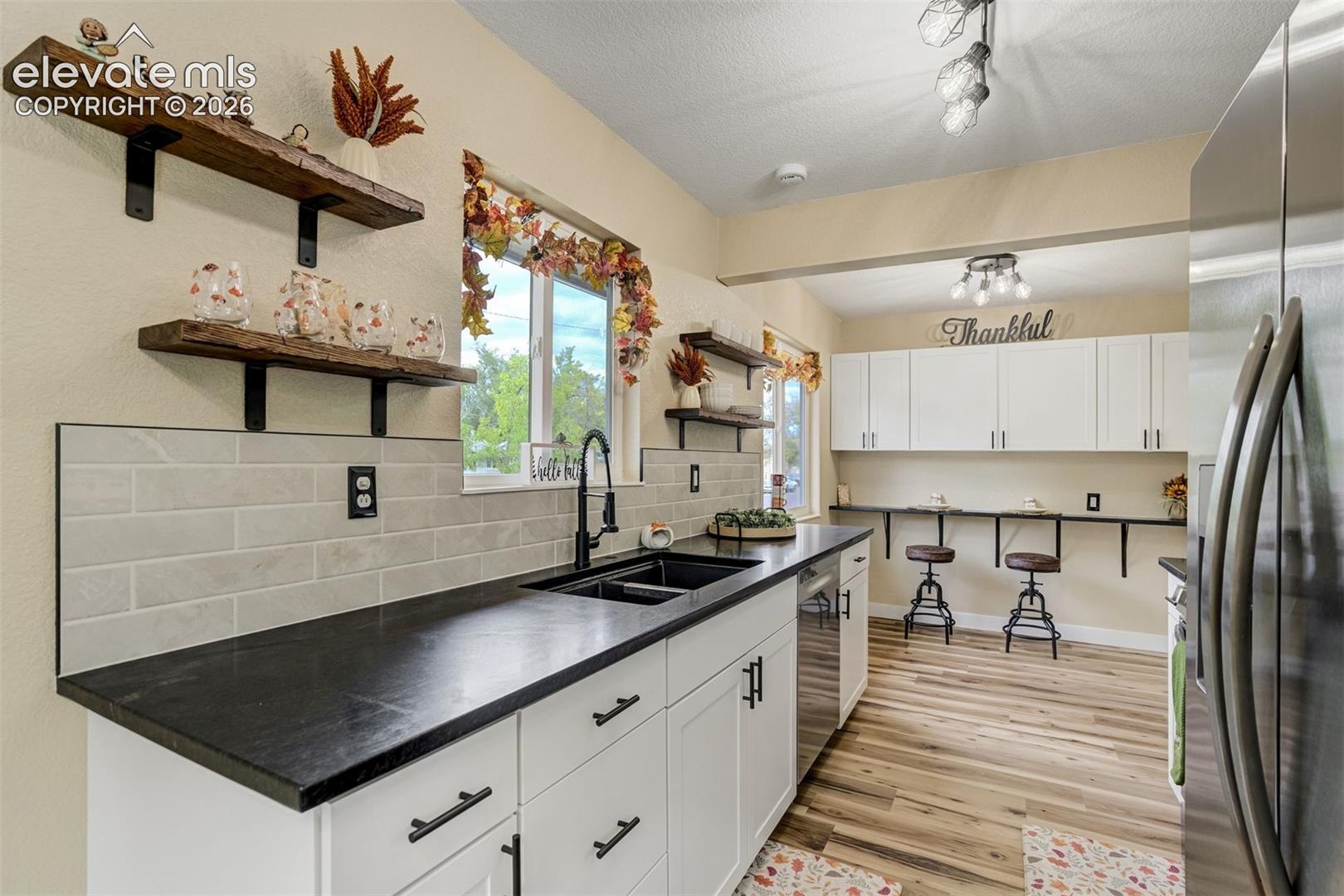 Listing photo 14 for 1730 Auburn Drive