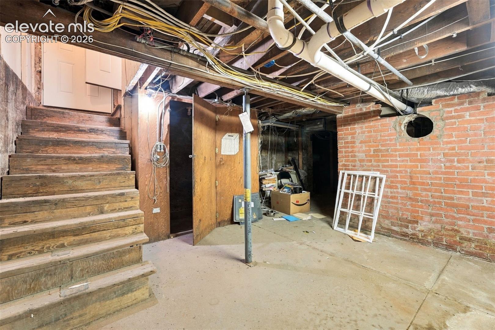 Listing photo 22 for 412 E St Vrain Street