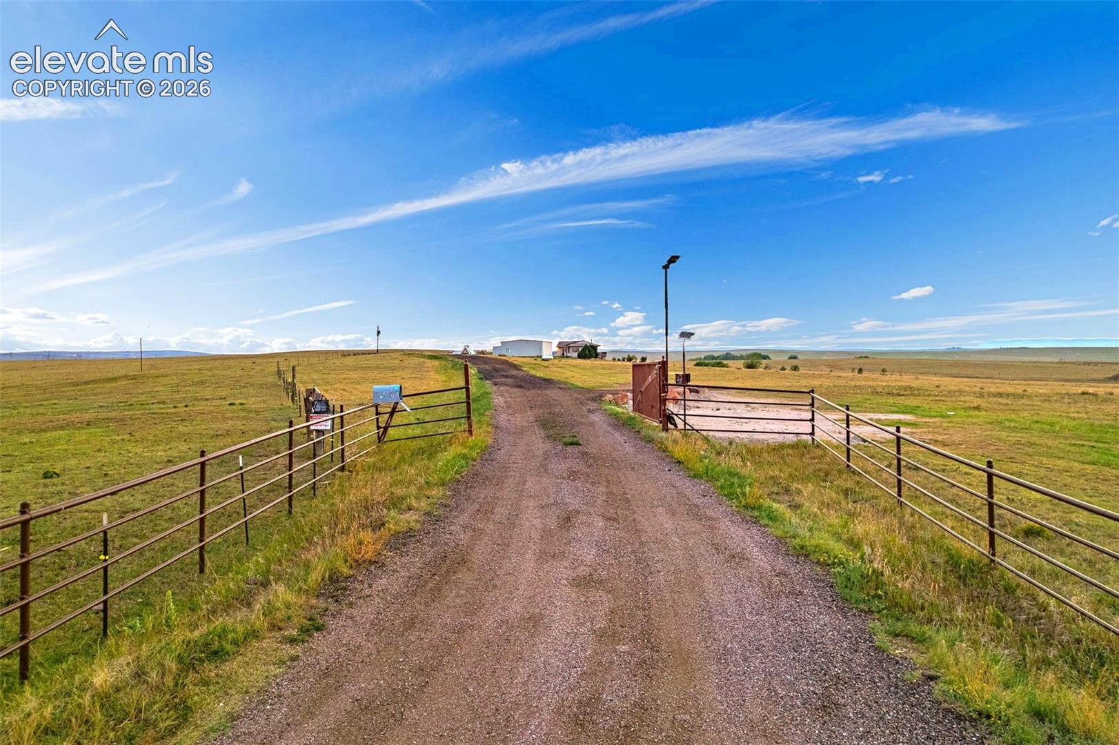 Listing photo 7 for 16255 Barney Road