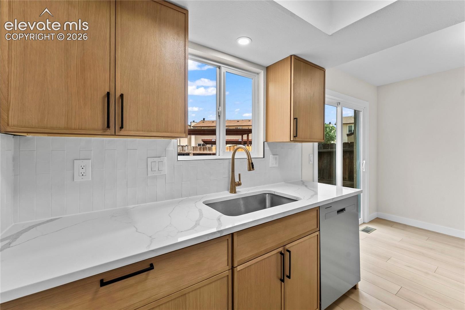 Listing photo 11 for 3176 Starlight Circle
