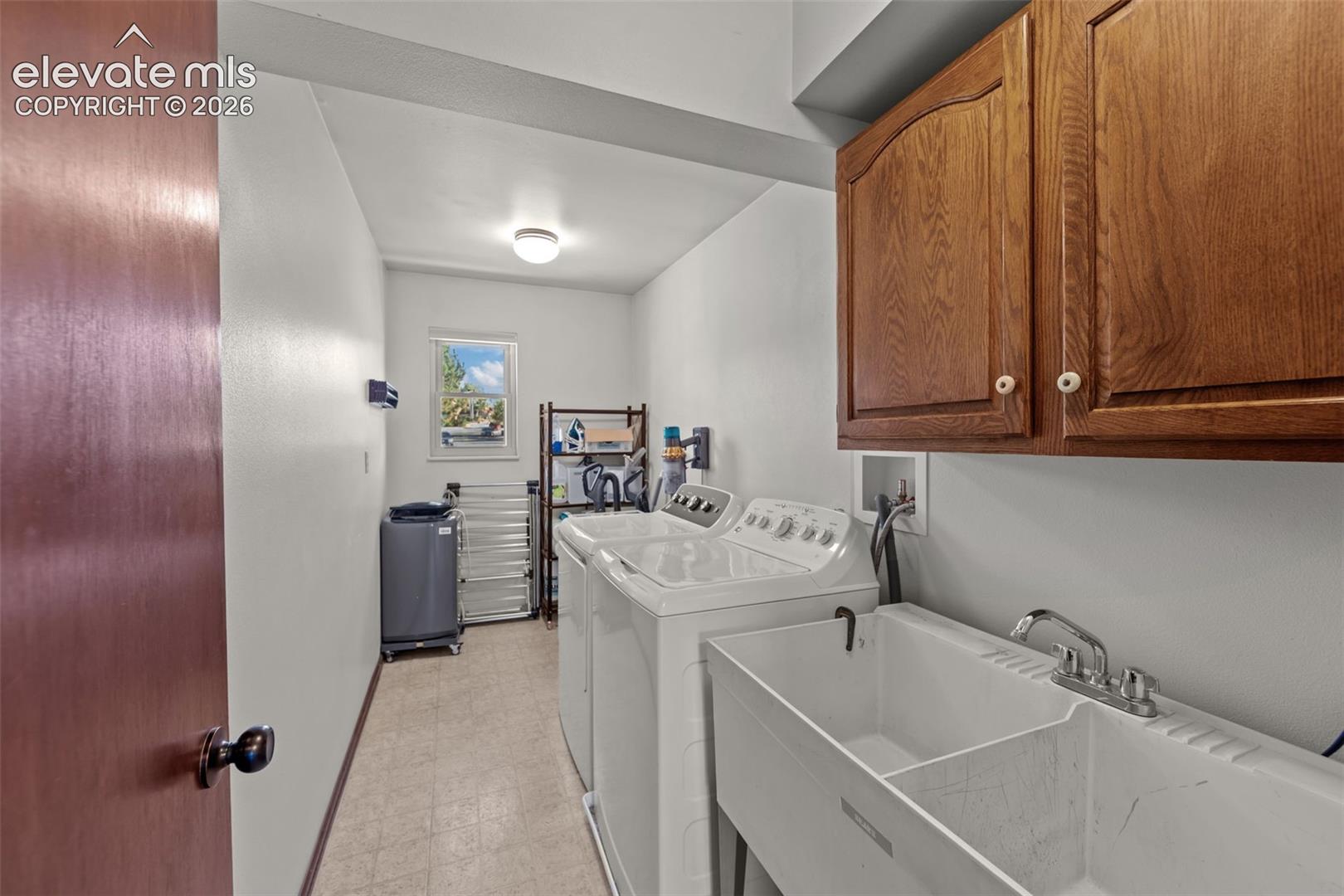 Listing photo 17 for 3025 Windjammer Drive