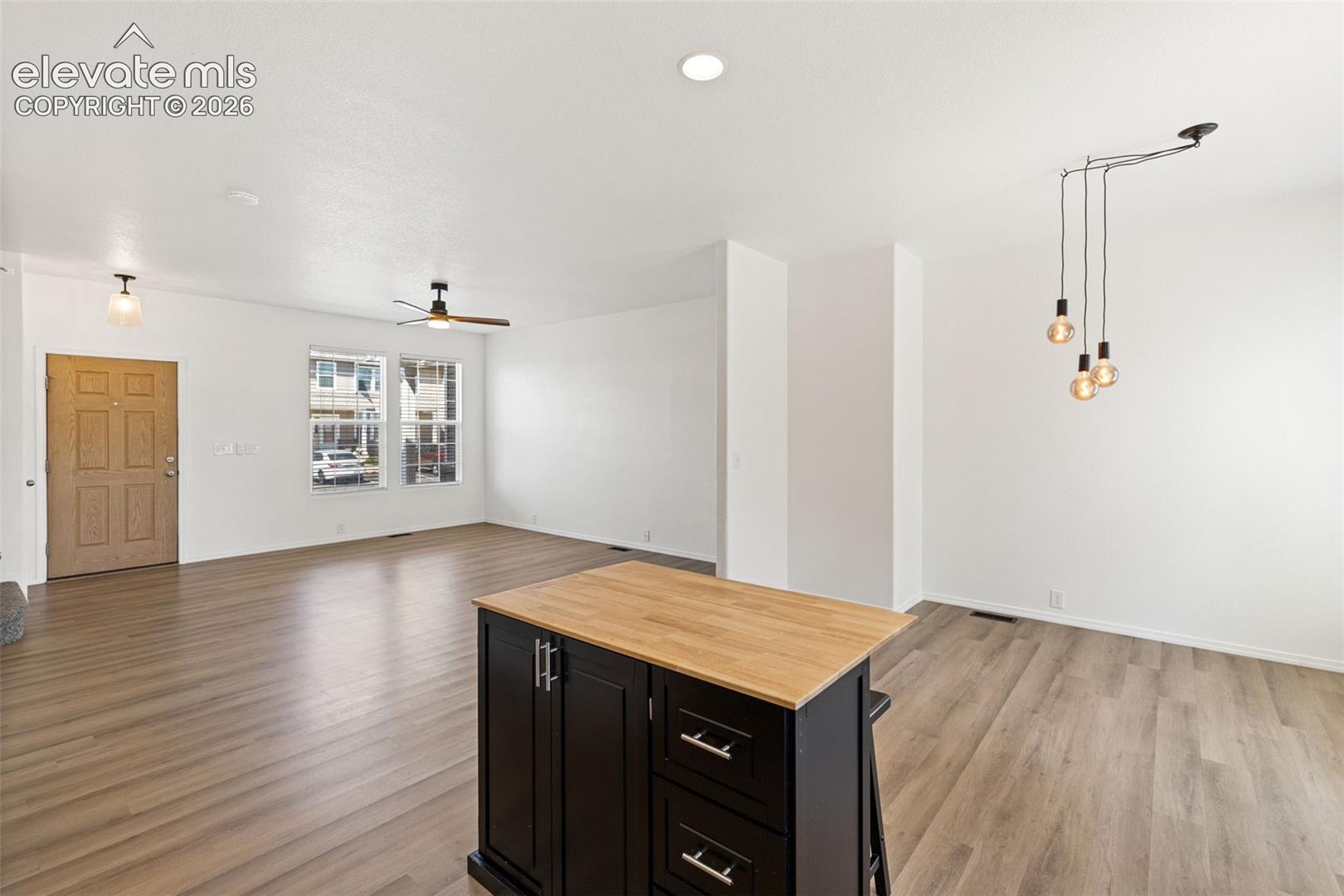 Listing photo 12 for 7350 Countryside Grove