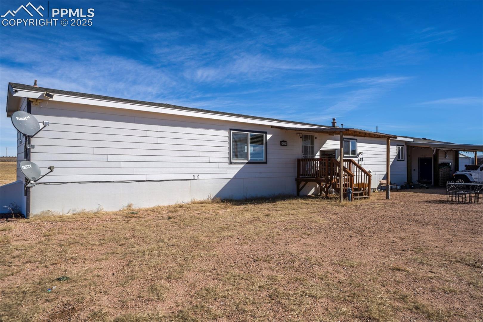 Listing photo 2 for 24225 Myers Road