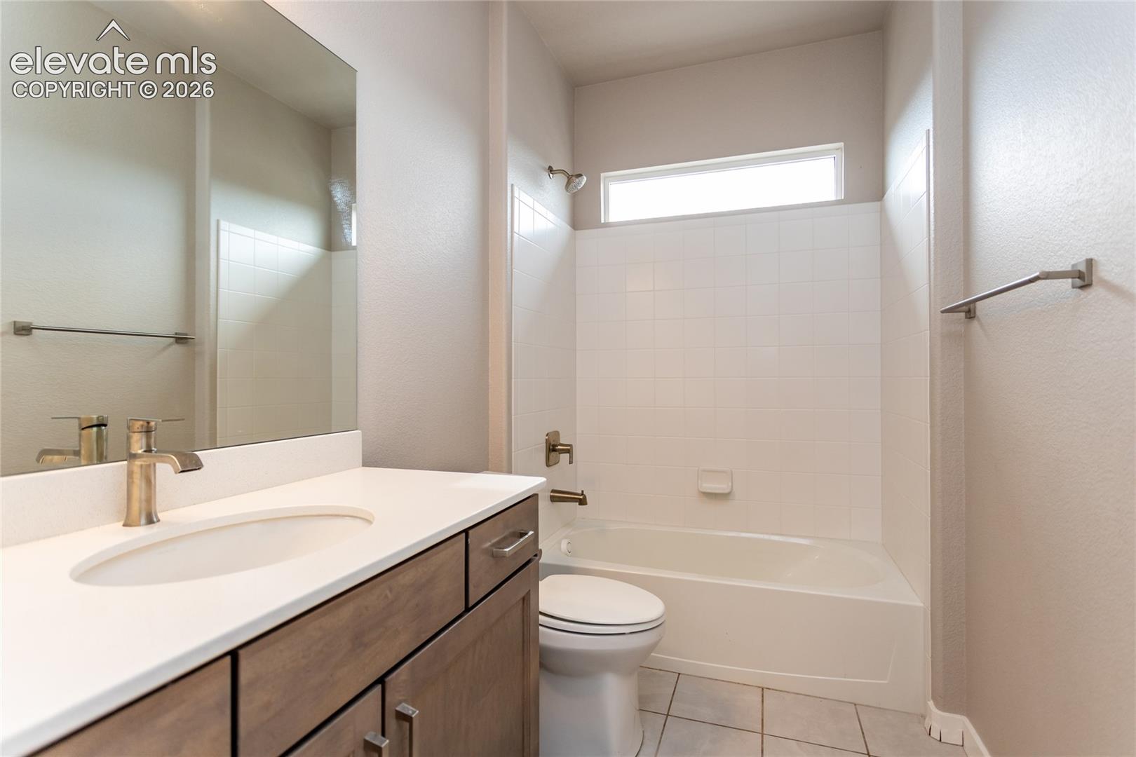 Listing photo 16 for 330 E Lost Pines Drive