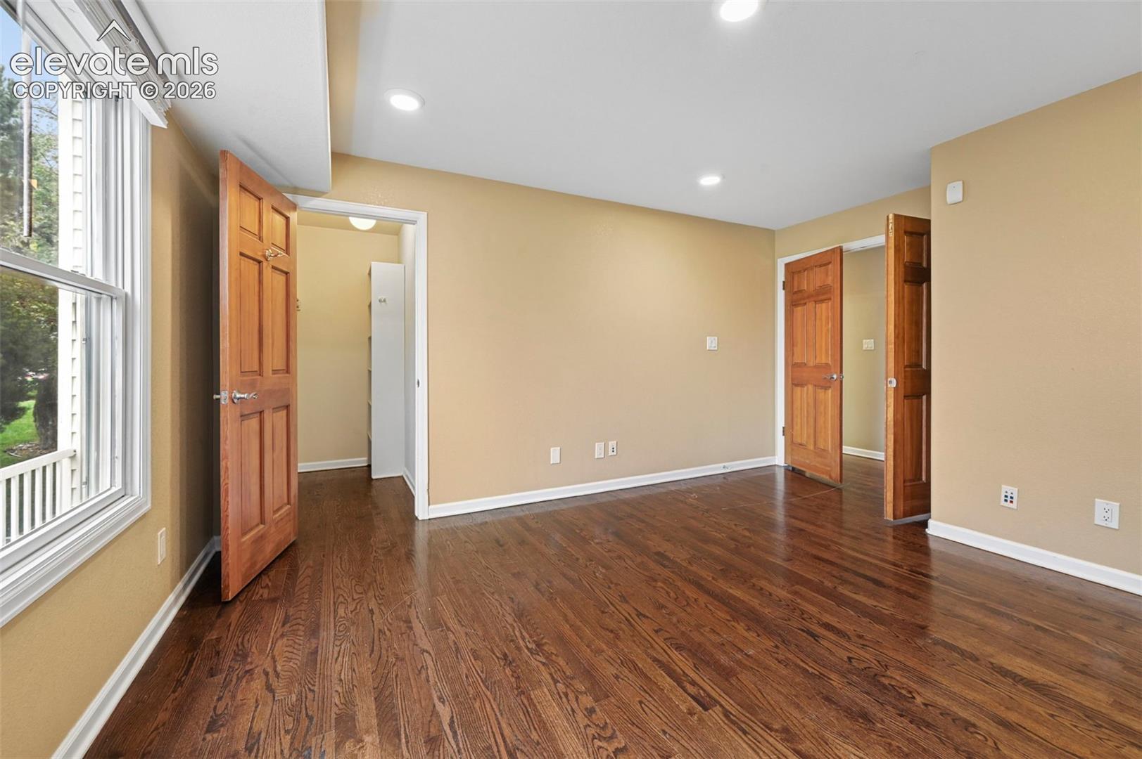Listing photo 16 for 5365 Broadmoor Bluffs Drive