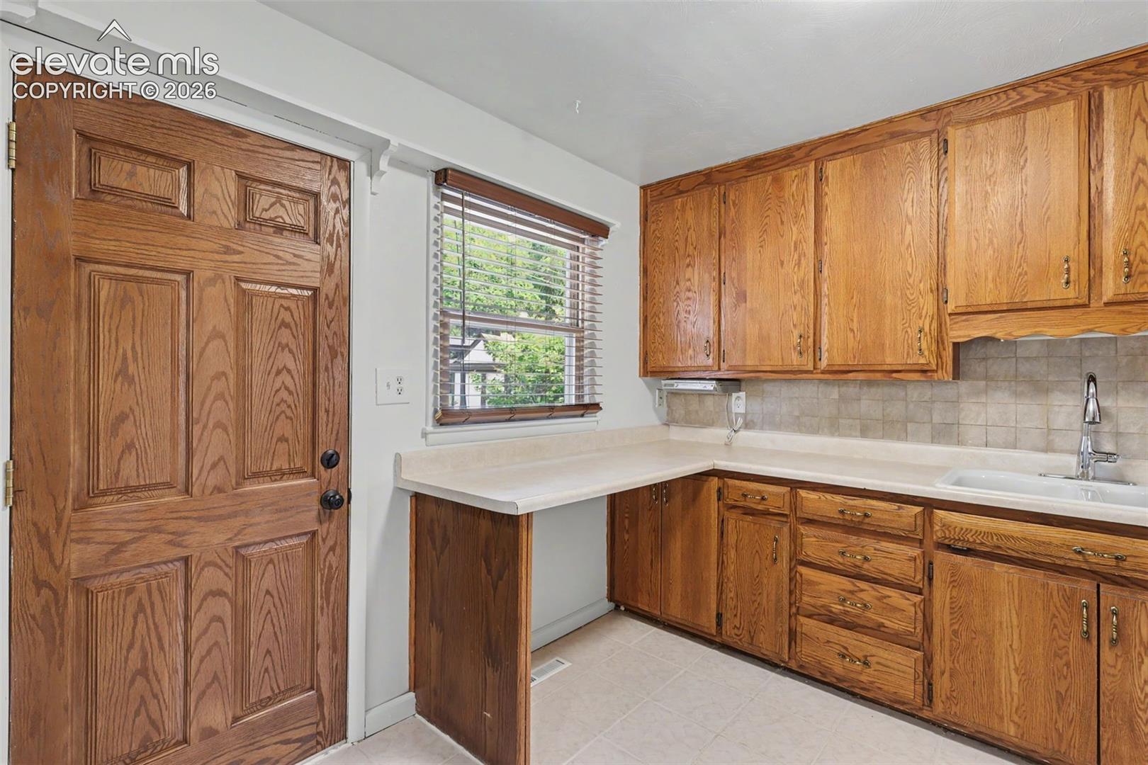 1342 Bates Drive, photo 10