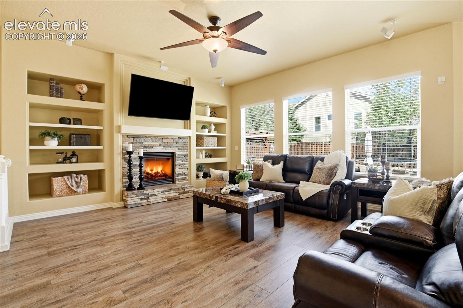 Listing photo 4 for 10363 Capital Peak Way