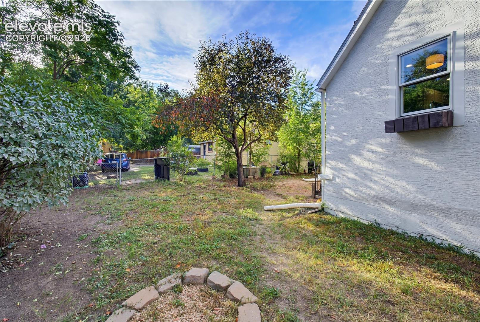 Listing photo 41 for 621 E Cache La Poudre Street