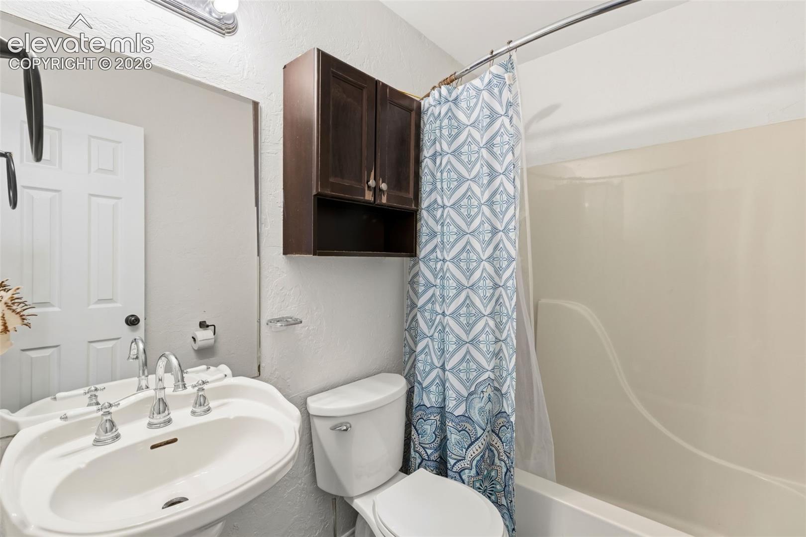 Listing photo 24 for 305 Alma Avenue