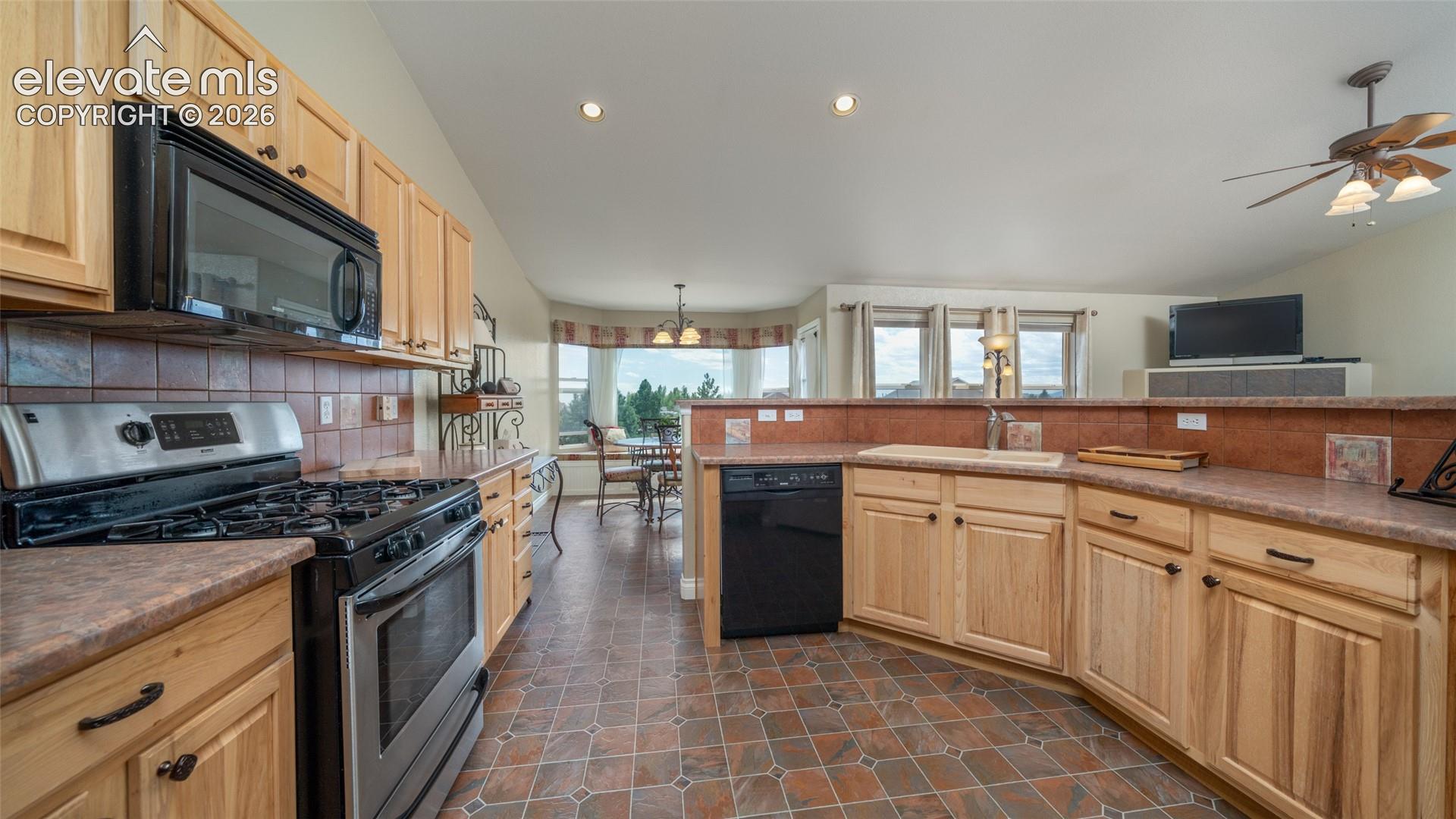 Listing photo 8 for 12213 Rio Secco Road