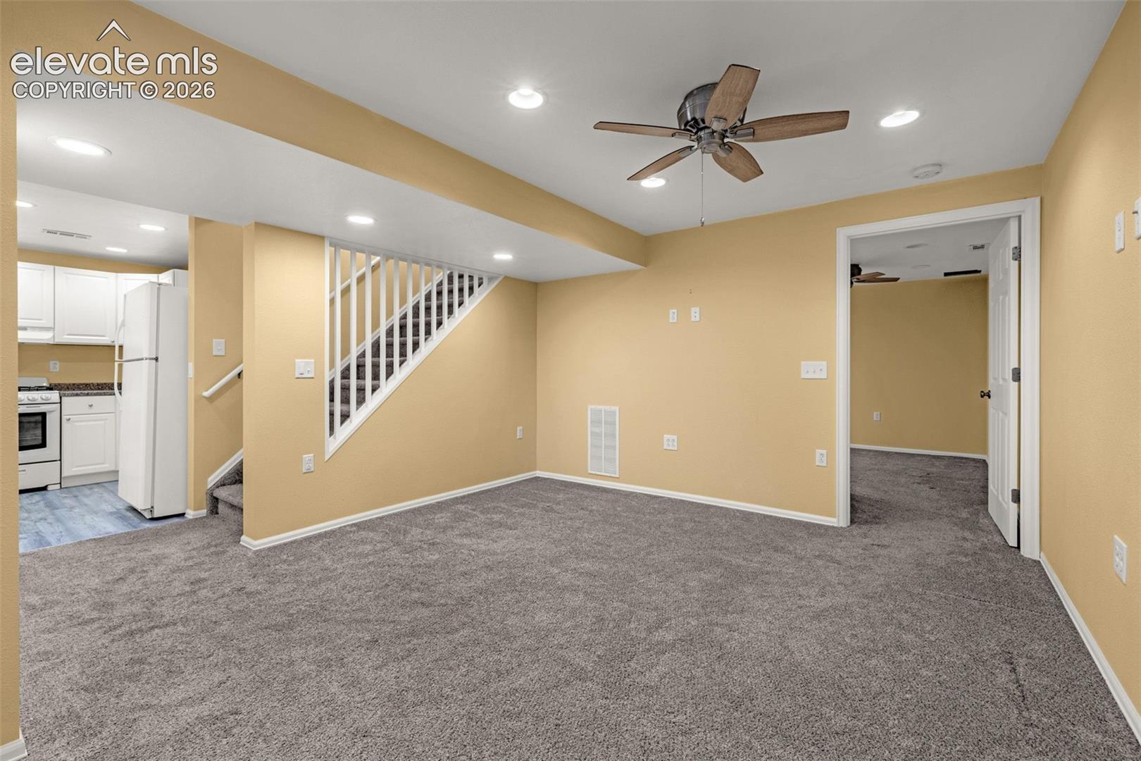 Listing photo 33 for 7619 Old Spec Road