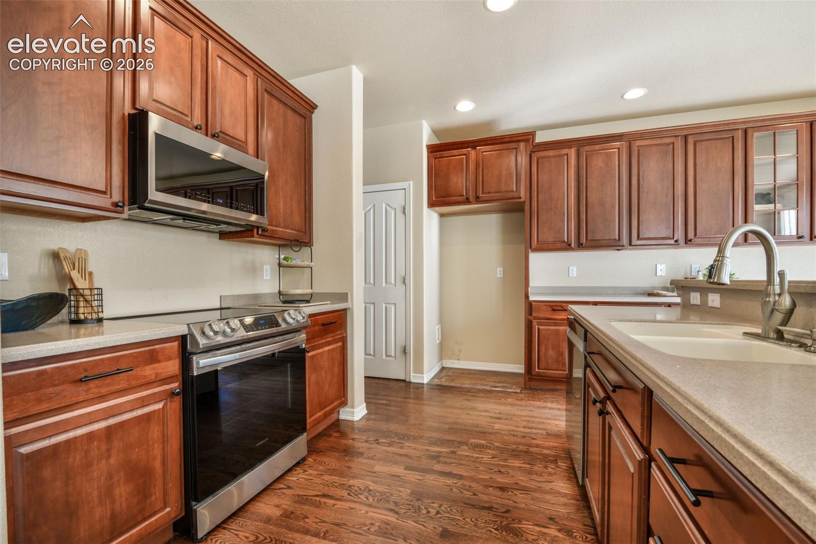Listing photo 11 for 13867 Antelope Pass Place