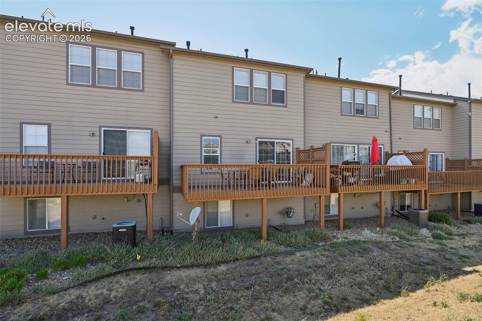 Listing photo 29 for 917 Burning Bush Point