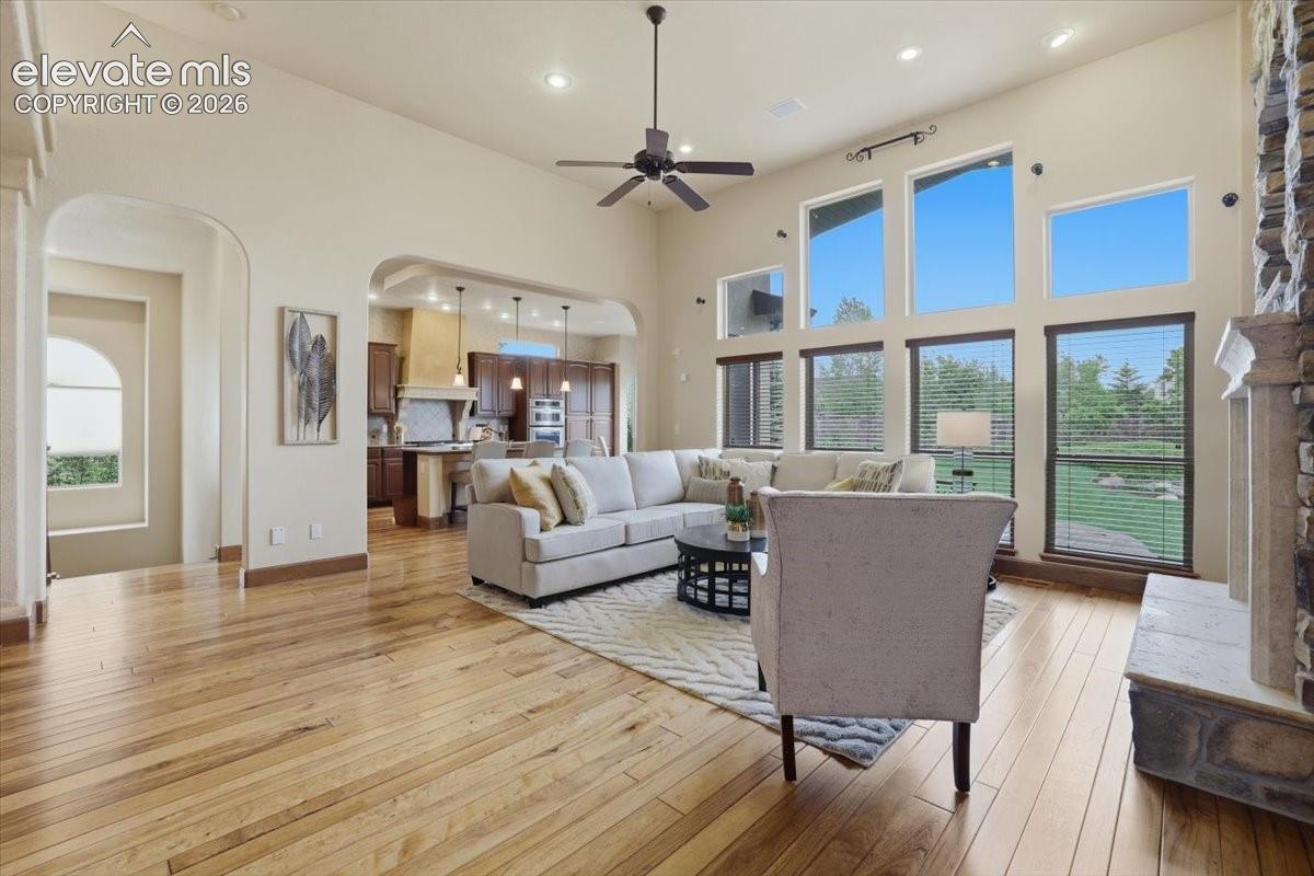 Listing photo 8 for 13485 Cedarville Way