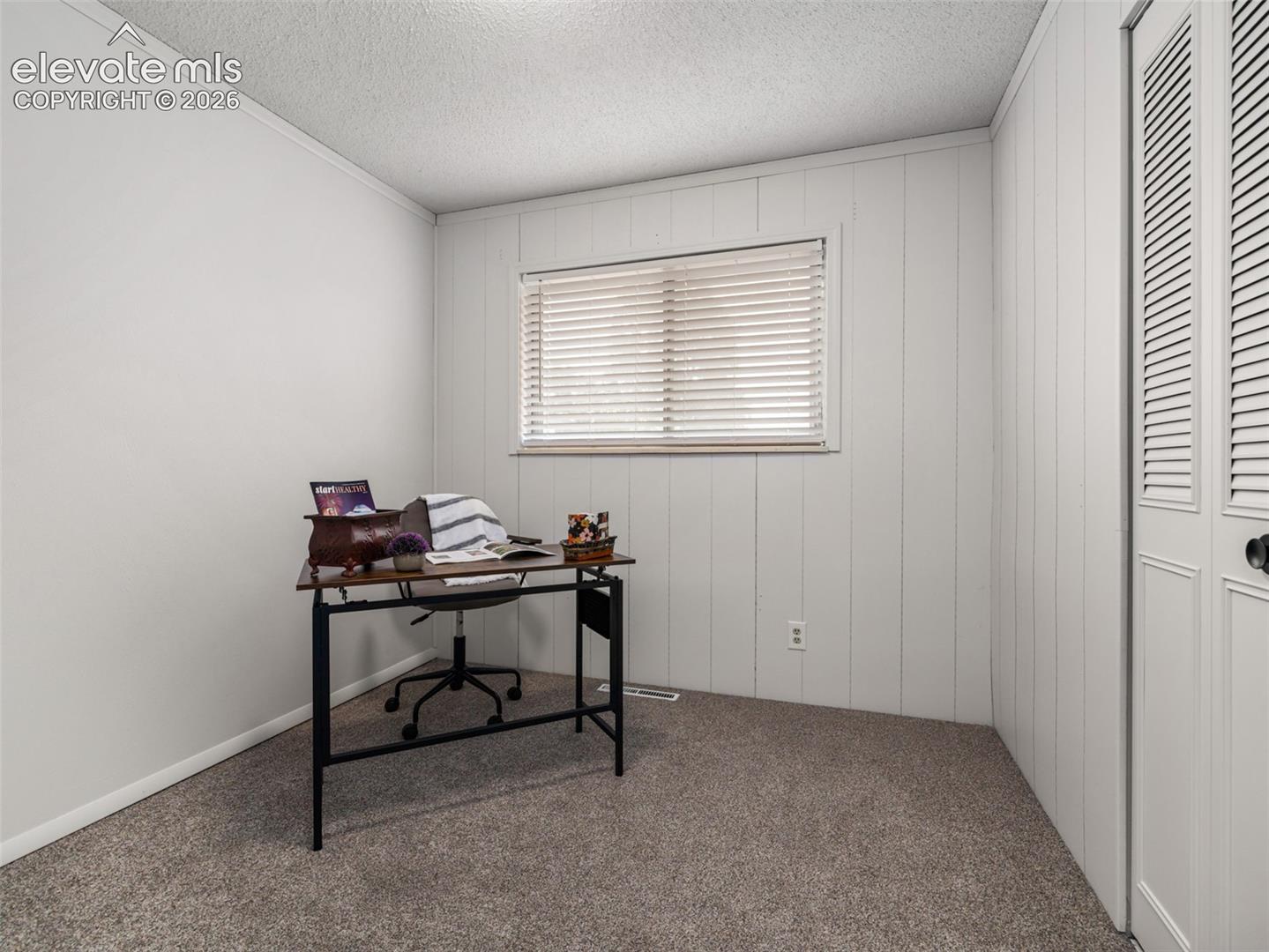 Listing photo 15 for 3950 Fairfield Lane