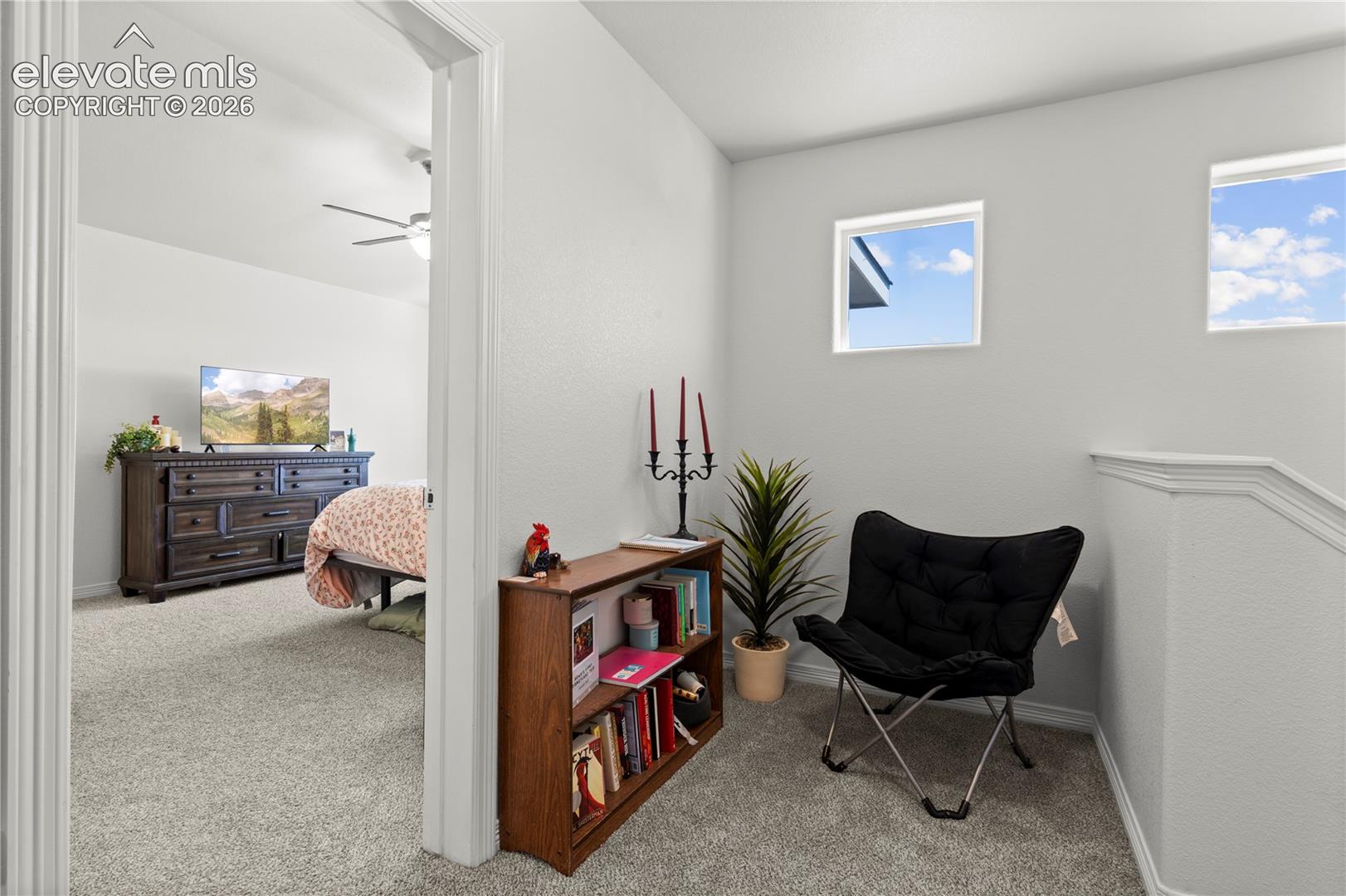 Listing photo 23 for 924 Bidwell Drive