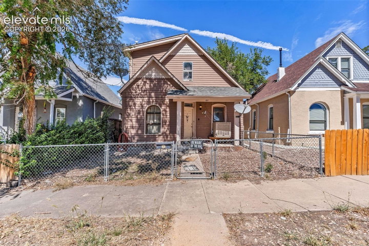 921 E 7th Street — listing photo
