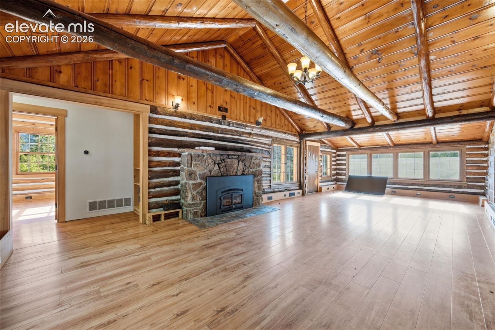 Listing photo 8 for 9795 Mountain Road